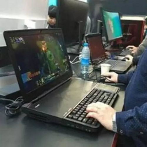 京東同步美國CES展，多款游戲產品及VR設備亮相，引領計算機軟硬件零售新潮流